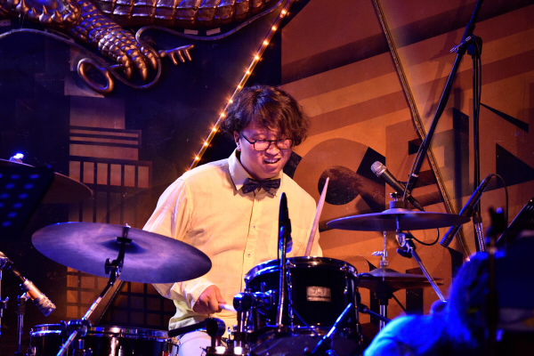 2015.9.14 at CROCODILE #15